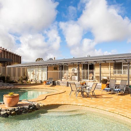 New England Motor Lodge Glen Innes Dış mekan fotoğraf