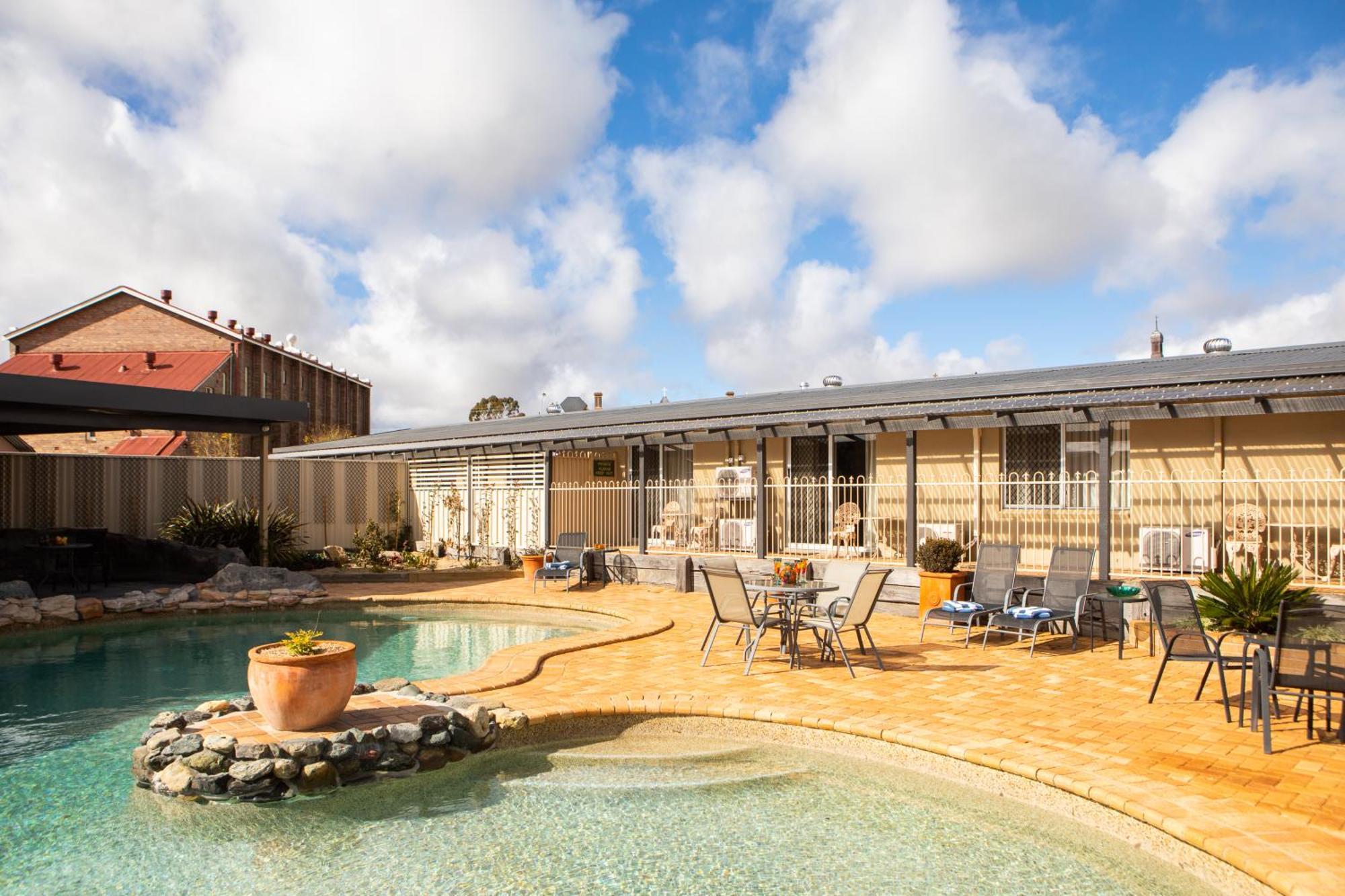 New England Motor Lodge Glen Innes Dış mekan fotoğraf